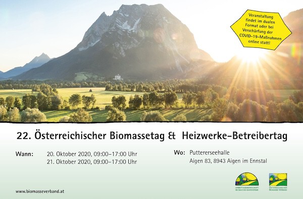 Landschaft mit Berg, Feldern und Sonnenlicht; rechts oben gelbes Schild mit Veranstaltungsinfos zum Biomassetag.